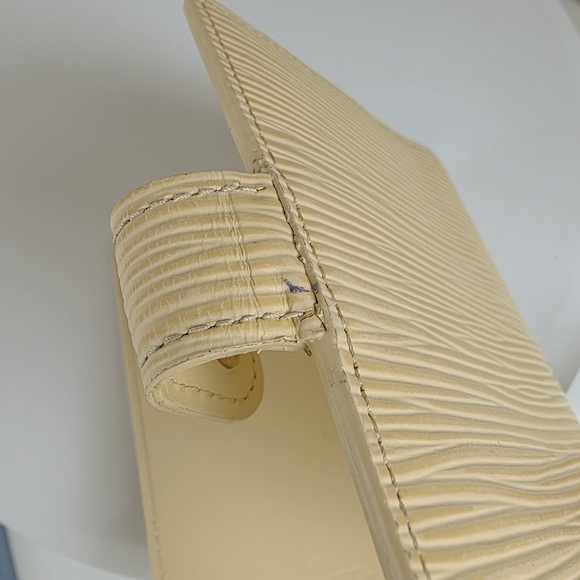 Louis Vuitton Epi Small Card Holder Notebook Cover Soft Yellow Beige Snap - Picture 7 of 14